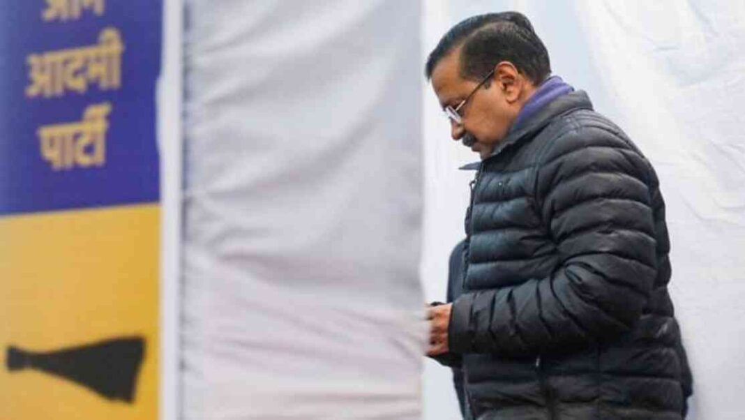 arvind-kejriwal-accuses-bjp-of-distributing-gold-chains-for-votes-in-delhi-colonies