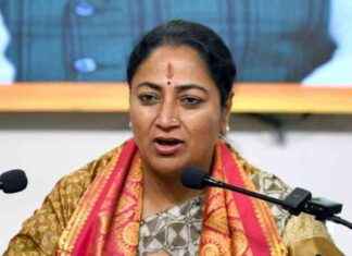 AAP Accused of Draining Public Funds, Promises ₹2,500 Women’s Aid Scheme aap-accused-of-draining-public-funds-promises-2500-womens-aid-scheme