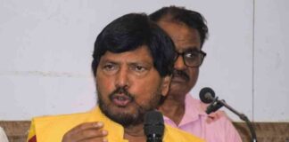 ramdas-athawales-hilarious-poetry-on-union-budget-2025-viral-video